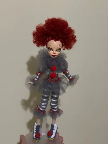 Boneca Monster High Pennywise Skullector Custom