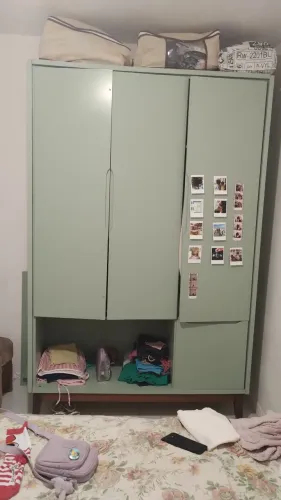 Guarda roupa solteiro verde