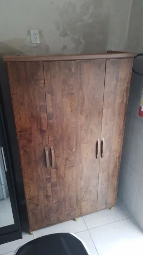 Guarda roupa solteiro 4 portas