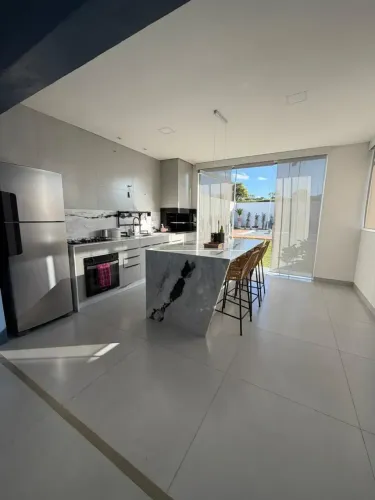 Casa com vista permanente para a Represa em Riviera de Santa Cristina II - Itaí - SP