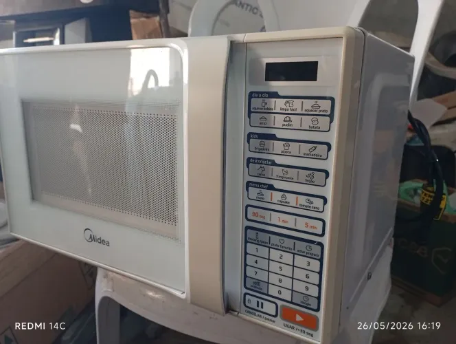 Microondas Midea 17L