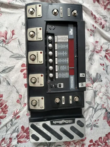Pedaleira digitech RP 500