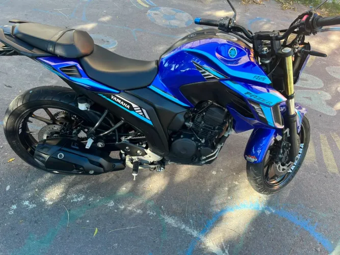 Moto nova da KLM 15 baixa