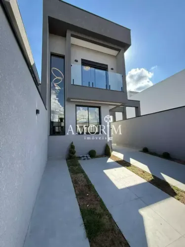 CASA À VENDA COM 3 QUARTOS 1 SUÍTE 2 VAGAS EM SANTANA DE PARNAÍBA