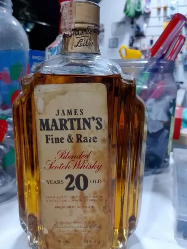 Meu avô deixou aqui em casa quero vender 