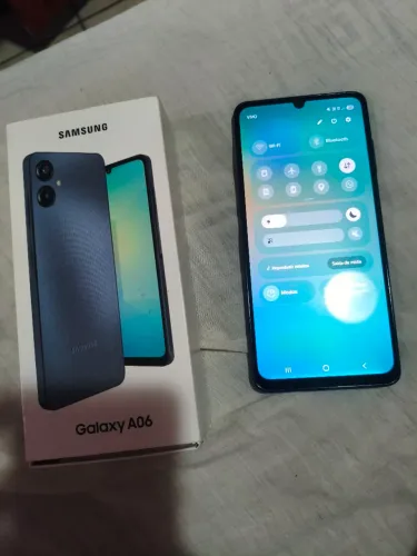 Vendo Samsung A06 Pouco usado