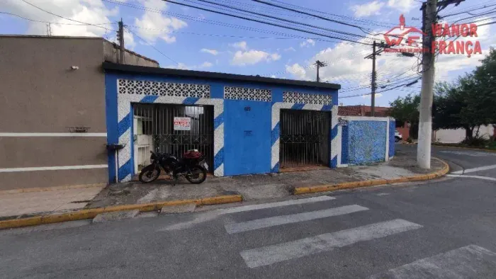 Casa com 2 dormitórios para alugar, 50 m² por R$ 1.200,00/mês - Parque São Francisco - Gua