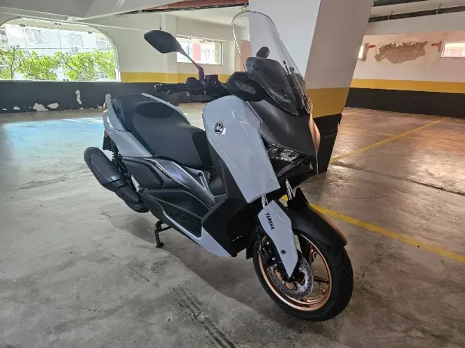 Xmax 300 2026 - 2 semanas de uso - apenas 30km