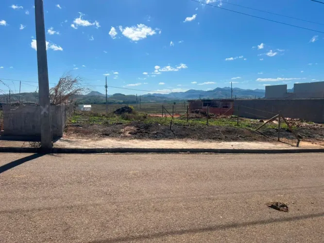 Passo o Investimento ou Vendo Terreno no Bairro Village do Sol