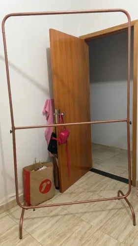 Arara de Roupas