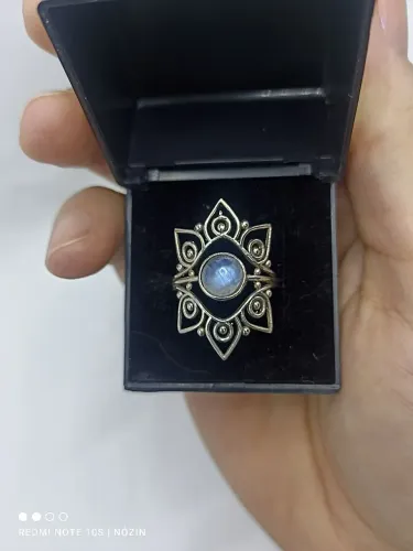 Anel de prata 925 com pedra da Lua.
