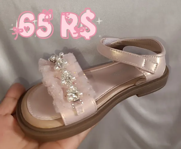 Lindas sandálias para meninas