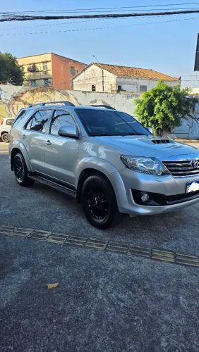 Toyota Hilux SW4 SRV D4-d 4X4 3.0 TDI Dies. AUT 2015
