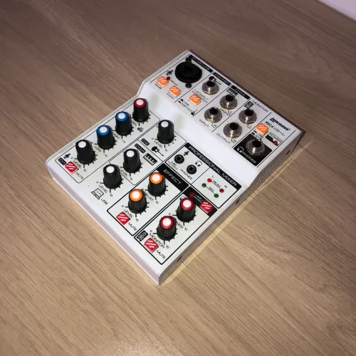 Mesa de Som e Interface de Áudio Lexsen REC4-USB