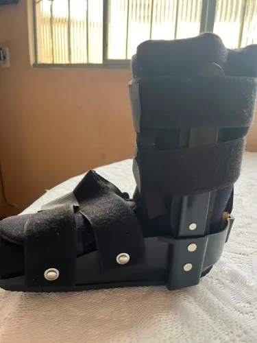 Bota imobilizadora ortopédica Robocop