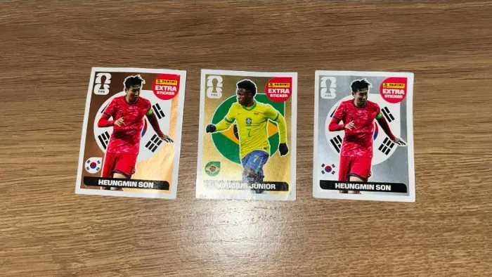 TRES FIGURINHAS LEGENDS COPA DO MUNDO, VINI JR DOURADO, SON PRATA E BRONZE