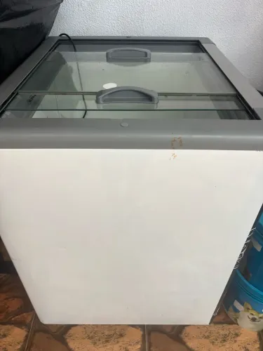 Freezer Horizontal Fricon 216 Litros Tampa de Vidro (Excelente Estado)