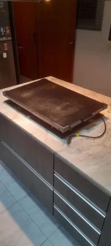 Mesa Térmica de Aço Le Cook, modelo LC170 220V 600W2