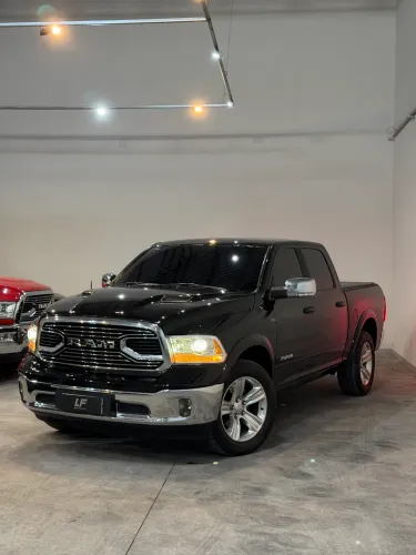 Ram Classic Laramie 5.7 V8 16V Gasolina 4X4 Aut. 2022