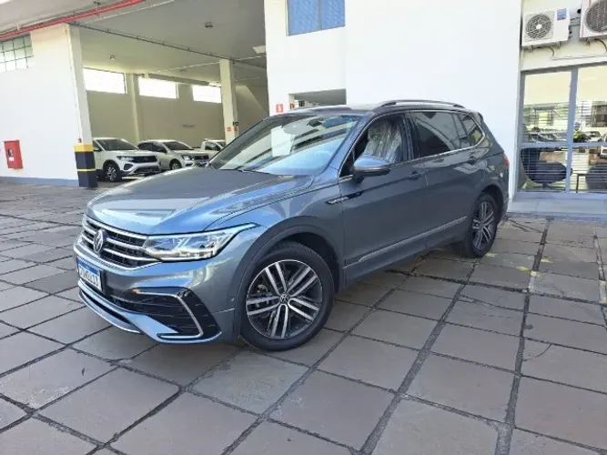 Volkswagen Tiguan Allspac R-line 300 TSI 2.0 2025
