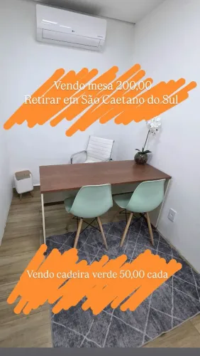 Escrivaninha/ mesa de escritório 