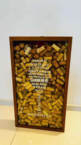 Quadro para rolhas de vinho