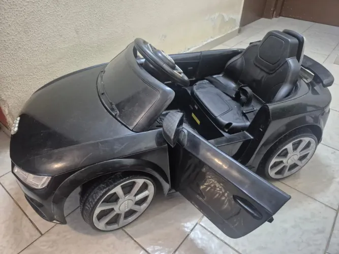 Mini Carro Elétrico Infantil Audi TT RS 12V - Preto