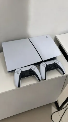 PS5 2 CONTROLES 1 JOGO (FIFA 27)