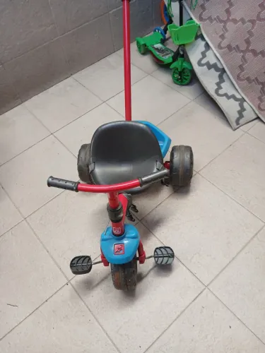 Triciclo infantil