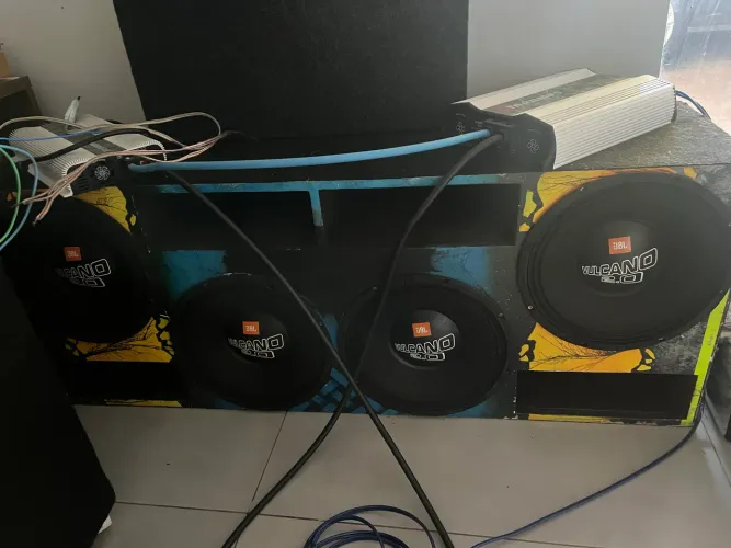 Auto falantes jbl vulcano 2.0