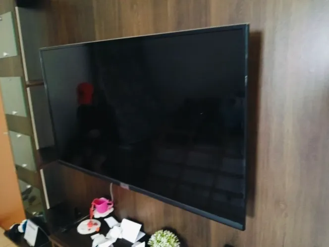 Televisão tcl e painel a venda
