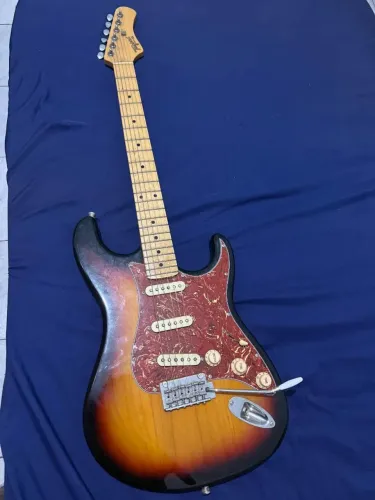 Tagima TG-530 Stratocaster Sunburst