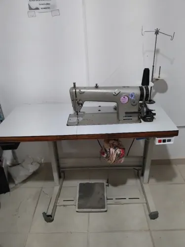 Vendo maquina de costura revisada, reta industrial