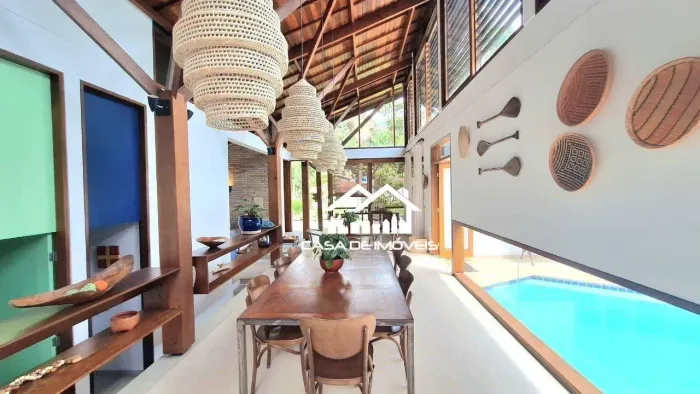 Vende magnífica casa e praia, em condomínio, 4 suítes, praia de Guaeca