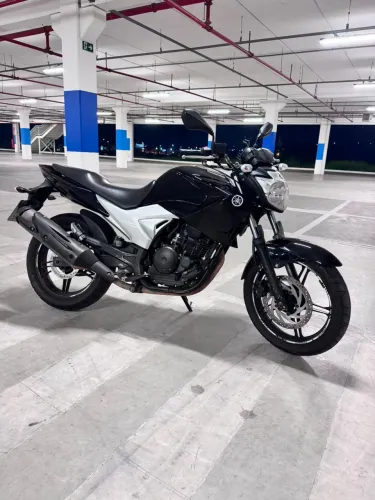 Yamanha Fazer 2015