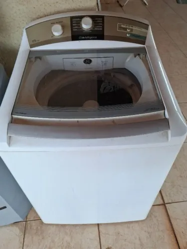 Lavadora de Roupas General Electric, linha Lyra 15kg