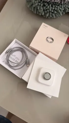 Oura Ring 4 ( 2 meses de uso)cor brushing Silver tamanho 10
