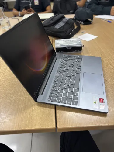 Notebook Lenovo slim 3 Ryzen 77735hs