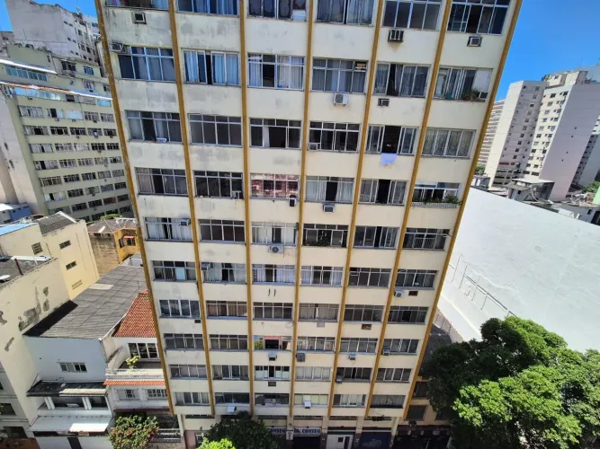 Studio Reformado na Rua Washington Luiz Charme, Conforto e Praticidade