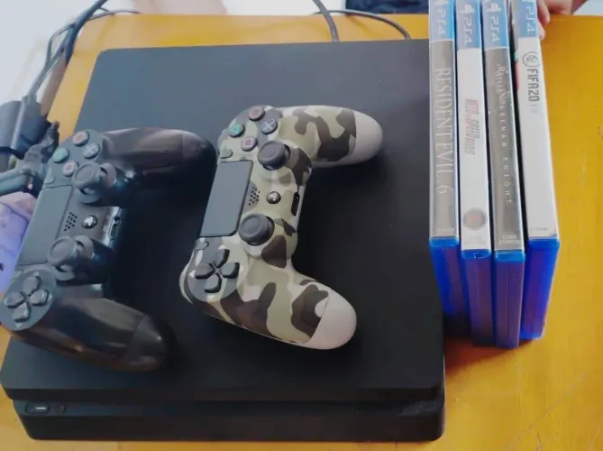 Ps4 slim