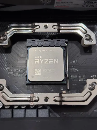 RYZEN 7 5700X