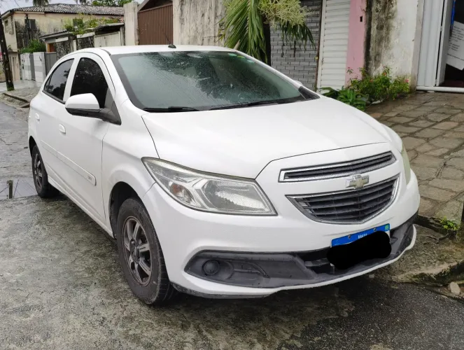Chevrolet Onix Hatch LT 1.0 8V Flex Power Mec. 4P 2014