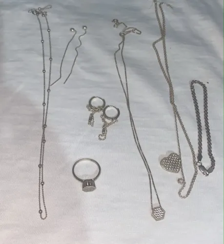 Vendo todas as peças em prata 925