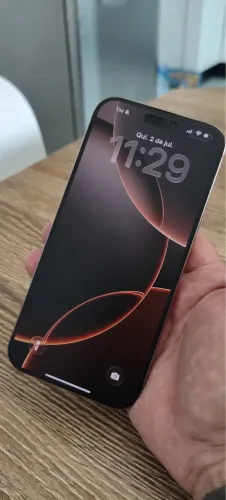 iPhone 16 Pro Max - Desert Titânio (256GB)