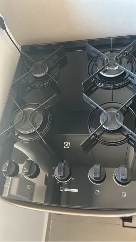 Vendo Fogão 4 bocas Electrolux Preto Efficient Mesa Vidro, Tripla Chama e PerfectCook