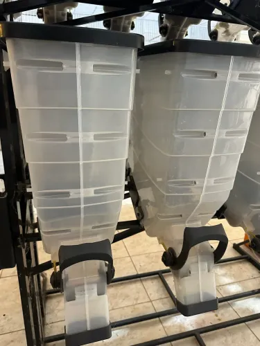 Dispenser de ração 10 bocas