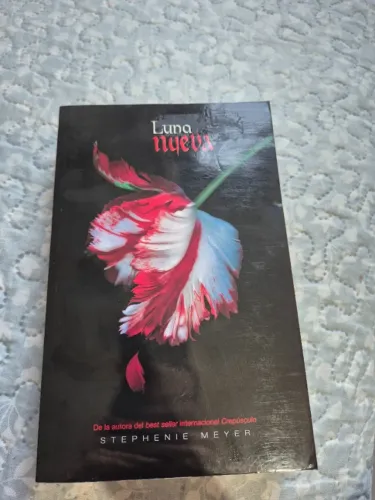 Livro Luna Nueva
