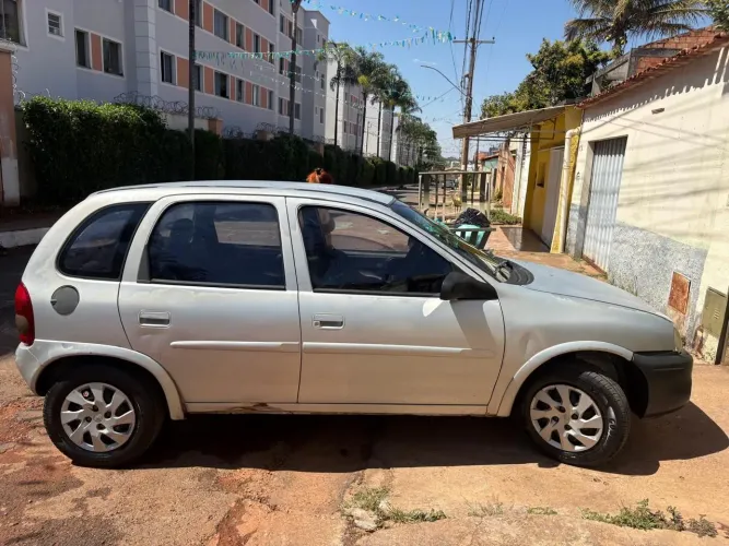 Chevrolet Corsa Wind 1.0 Mpf/milleniumi/ EFI 4P (álcool) 2001