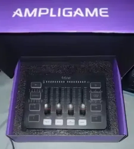 Mesa de som/interface de áudio Fifine SC3