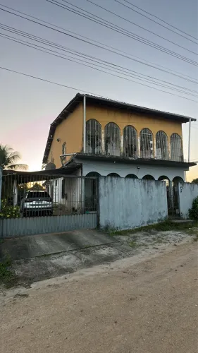 CASA DE ALTOS E BAIXOS COM 2 IMÓVEIS INDEPENDENTES